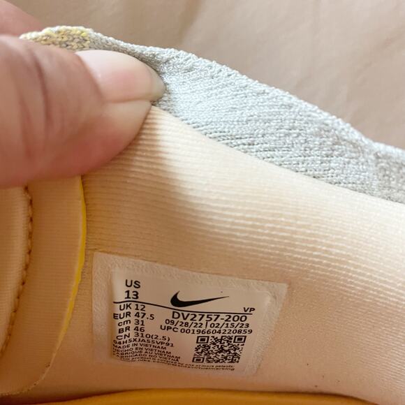 Nike Cosmic Unity 3 The Hive yellow vanilla Sneakers Men’s size 13 main image 7